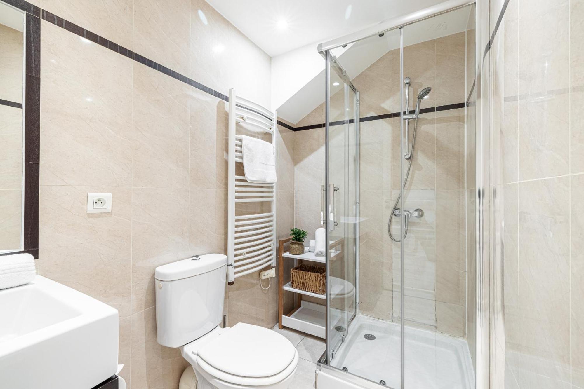 Ferienwohnung Massena Street - 1 Bdr Duplex With Ac & Parking Nizza Exterior foto